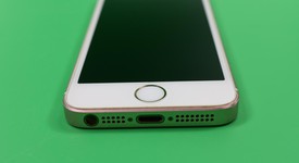 Fair
													Apple iPhone SE 1st Gen 2016 - T-Mobile, Rose Gold, 64 GB, A1662, photo 3 of 6