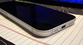 Mint
													Apple iPhone 16 - Unlocked, White, 128 GB, A3081, photo 2 of 8