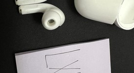 Used
													Apple AirPods Pro 1st Gen - Wireless Case, photo 3 of 7