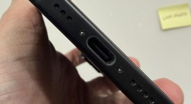 Mint
													Apple iPhone 15 - Unlocked Non-US, Black, 128 GB, A3090, photo 4 of 20