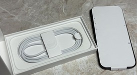 Mint
													Apple iPhone 17 - Unlocked, Black, 256 GB, A3258, photo 4 of 11