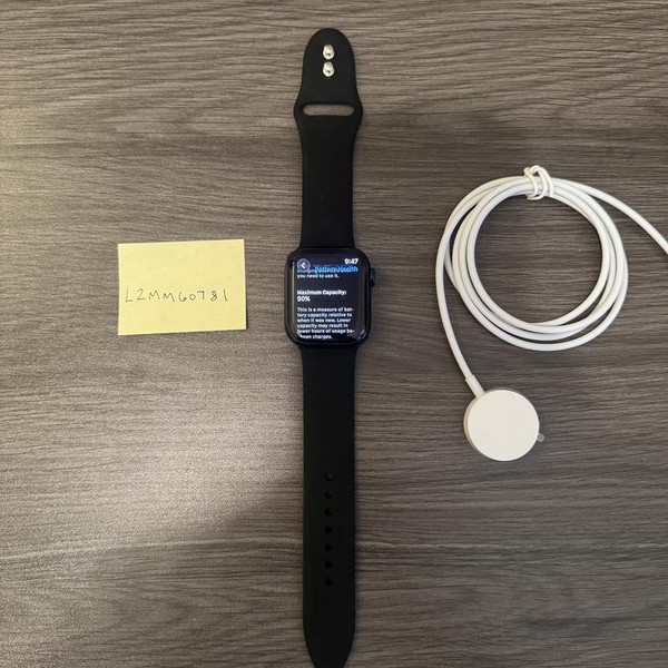 Apple Watch Series 7 41mm - Unlocked, Midnight, A2475 - Cellular, Aluminum