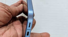 Good
													Google Pixel 10 - Unlocked, Indigo, 128 GB, GLBW0, photo 5 of 18