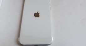 Mint
													Apple iPhone SE 2nd Gen 2020 - Cricket, White, 128 GB, A2275, photo 3 of 9