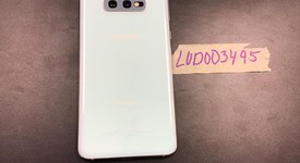 Good
													Samsung Galaxy S10e - Unlocked, White, 128 GB, 6 GB, SM-G970U1, photo 3 of 7