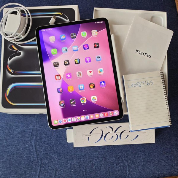 Apple iPad Pro 11 inch (M5) 2025 - Wi-Fi, 256 GB, Silver, Apple M5 9-Core, A3357, Standard Glass