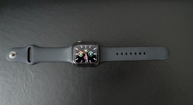 Good
													Apple Watch SE 1st Gen 40mm - Gray, A2351 - GPS, Aluminum, photo 4 of 7