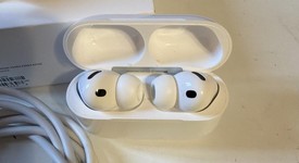 Used
													Apple AirPods Pro 3, photo 2 of 2