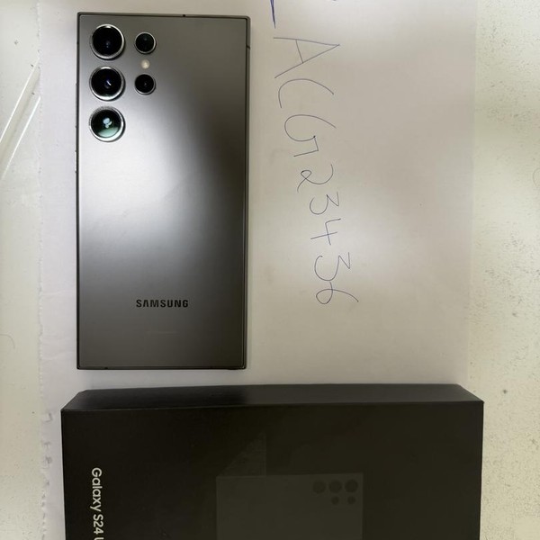 Samsung Galaxy S24 Ultra - Unlocked, 256 GB, Black, 12 GB, SM-S928U1