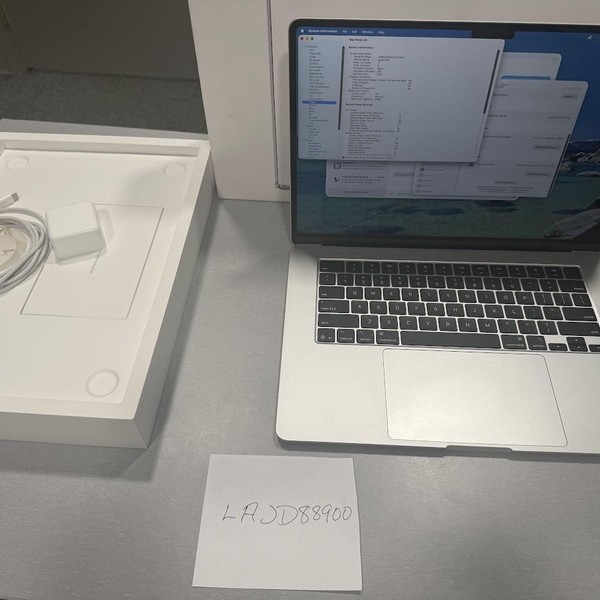 MacBook Air 2025 (M4) - 15 inch - 256 GB, Silver, 16 GB, Apple M4
