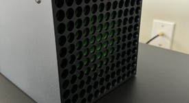 Mint
													Xbox Series X (2020) - Black, 1 TB, standard, photo 5 of 9