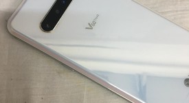 Fair
													LG V60 ThinQ 5G - Verizon, White, 128 GB, 8 GB, photo 5 of 7