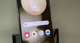 Good
													Samsung Galaxy Z Flip5 - Unlocked, Cream, 256 GB, 8 GB, SM-F731U1, photo 1 of 5