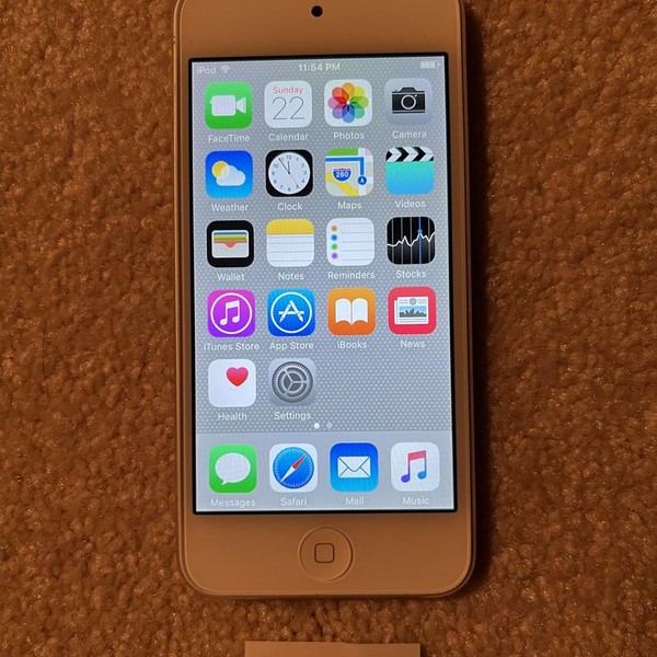 Apple iPod Touch 5th Gen - Wi-Fi, 32 GB, Silver