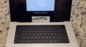 Good
													MacBook Pro Late 2023 (M3) - 16" - Apple M3 Max 16-core, Silver, 1 TB, 64 GB, 40-core GPU, photo 3 of 11