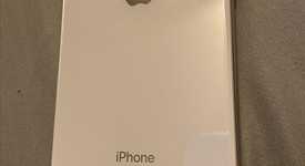Good
													Apple iPhone Xs - AT&T, Silver, 64 GB, A1920, photo 3 of 7