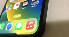 Mint
													Apple iPhone 13 - Verizon, Midnight, 128 GB, A2482, photo 2 of 12