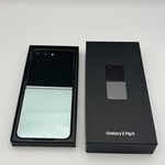 Mint Samsung Galaxy Z Flip5 - Unlocked, 256 GB, Mint, 8 GB, SM-F731U1