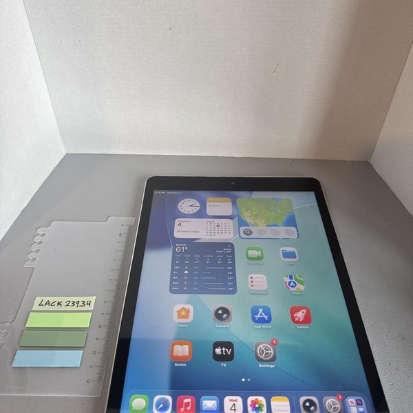 Apple iPad 9th Gen - Wi-Fi, 64 GB, Silver, A2602