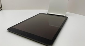 Good
													Apple iPad 8th Gen - Wi-Fi, Gray, 32 GB, A2270, photo 5 of 5