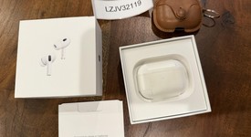 Used
													Apple AirPods Pro 2nd Gen - Lightning, photo 3 of 10
