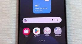 Mint
													Samsung Galaxy S24 FE - Metro by T-Mobile, Graphite, 128 GB, SM-S721U, photo 1 of 8