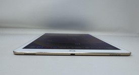 Good
													Apple iPad Pro 12.9" 1st Gen 2015 - Unlocked, Gold, 128 GB, A1652, 1st Gen 2015, photo 3 of 6