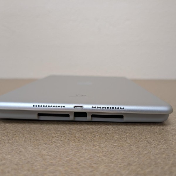 Apple iPad (8th Gen) - Wi-Fi, 32 GB, Silver, A2270