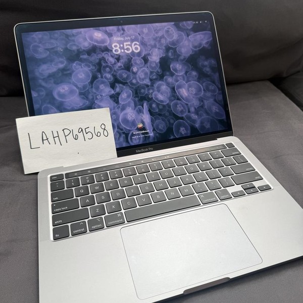 MacBook Pro 2020 - 13 inch - 256 GB, Gray, 8 GB, Apple M1