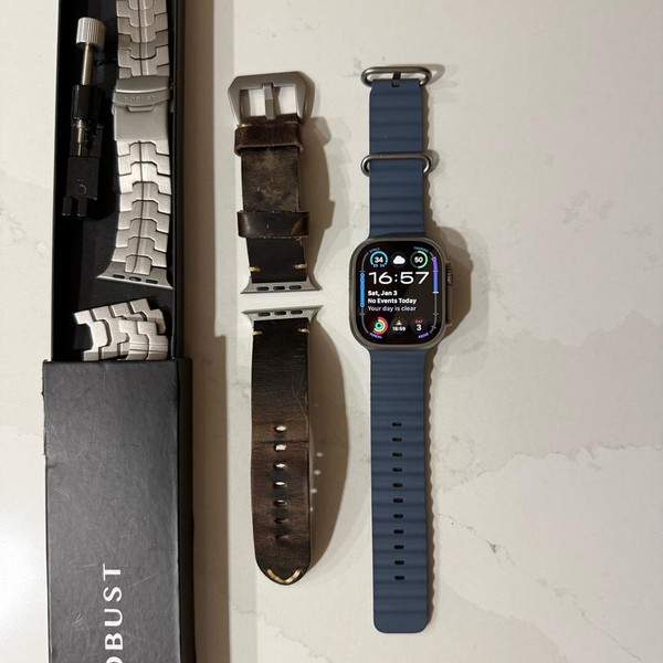 Apple Watch Ultra 3 49mm - Unlocked, Natural, A3281