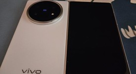 Mint
													Vivo X Fold5 - Unlocked Non-US, White, 512 GB, 16 GB, photo 5 of 11
