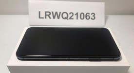 Good
													Apple iPhone Xs Max - Unlocked, Gray, 64 GB, A1921, photo 5 of 10