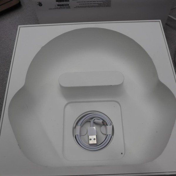 Apple AirPods Max - Gray