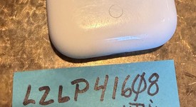 Used
													Apple AirPods Pro - MagSafe Case, photo 2 of 4