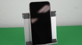 Good
													Apple iPhone X - Unlocked Non-US, Silver, 64 GB, A1902, photo 5 of 15