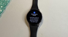 Good
													Samsung Galaxy Watch5 - Unlocked, Gold, 40mm, photo 1 of 6