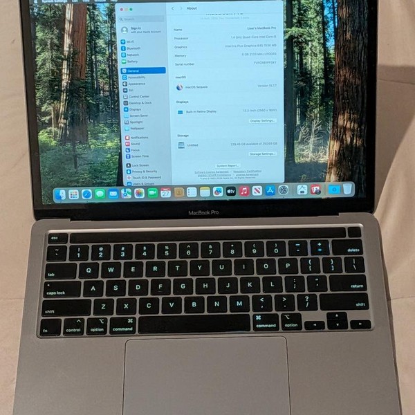 MacBook Pro 2020 - 13 inch - 256 GB, Gray, 8 GB, Intel Core i5