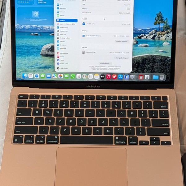 MacBook Air 2020 - 13 inch - 256 GB, Gold, 8 GB, Apple M1