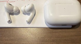 Used
													Apple AirPods Pro 2 - Lightning, photo 2 of 3