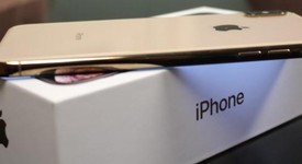 Mint
													Apple iPhone Xs Max - Verizon, Gold, 256 GB, A1921, photo 3 of 10