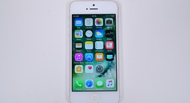 Good
													Apple iPhone 5 - Unlocked, White, 16 GB, A1428, photo 2 of 8