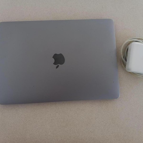 MacBook Pro 2020 - 13 inch - 512 GB, Gray, 16 GB, Intel Core i7