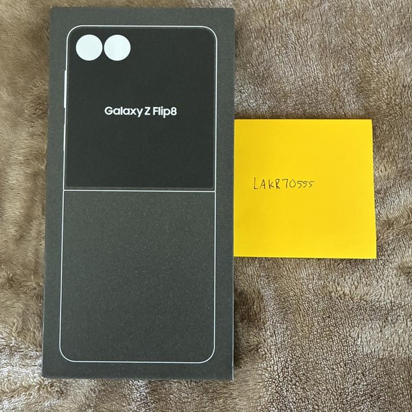 Samsung Galaxy Z Flip8 - Verizon, 256 GB, Graphite, 12 GB, SM-F776U