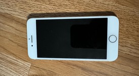 Good
													Apple iPhone 8 - Unlocked, Gold, 256 GB, A1863, photo 3 of 10
