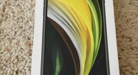 Mint
													Apple iPhone SE 2nd Gen 2020 - TracFone, Black, 64 GB, A2275, photo 1 of 15