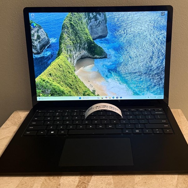 Microsoft Surface Laptop 4 - Ryzen 5, Black, 256 GB, 16 GB, 13.5 inch