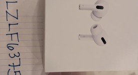 Used
													Apple AirPods Pro 2 - Lightning, photo 3 of 9