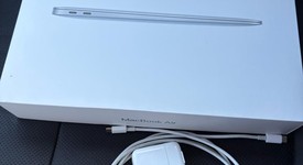 Good
													MacBook Air 2018 - 13" - I5, Silver, 128 GB, 8 GB, photo 3 of 5