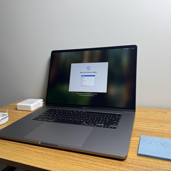 MacBook Pro 2019 - 16 inch - 1 TB, Gray, 32 GB, Intel Core i9