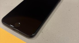 Mint
													Apple iPhone 7 Plus - AT&T, Black, 128 GB, 3 GB, A1661, photo 5 of 12